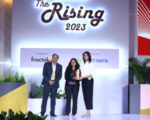 Infocepts’ Shanthi Srinivasan wins Women in Tech Leadership Award 2023